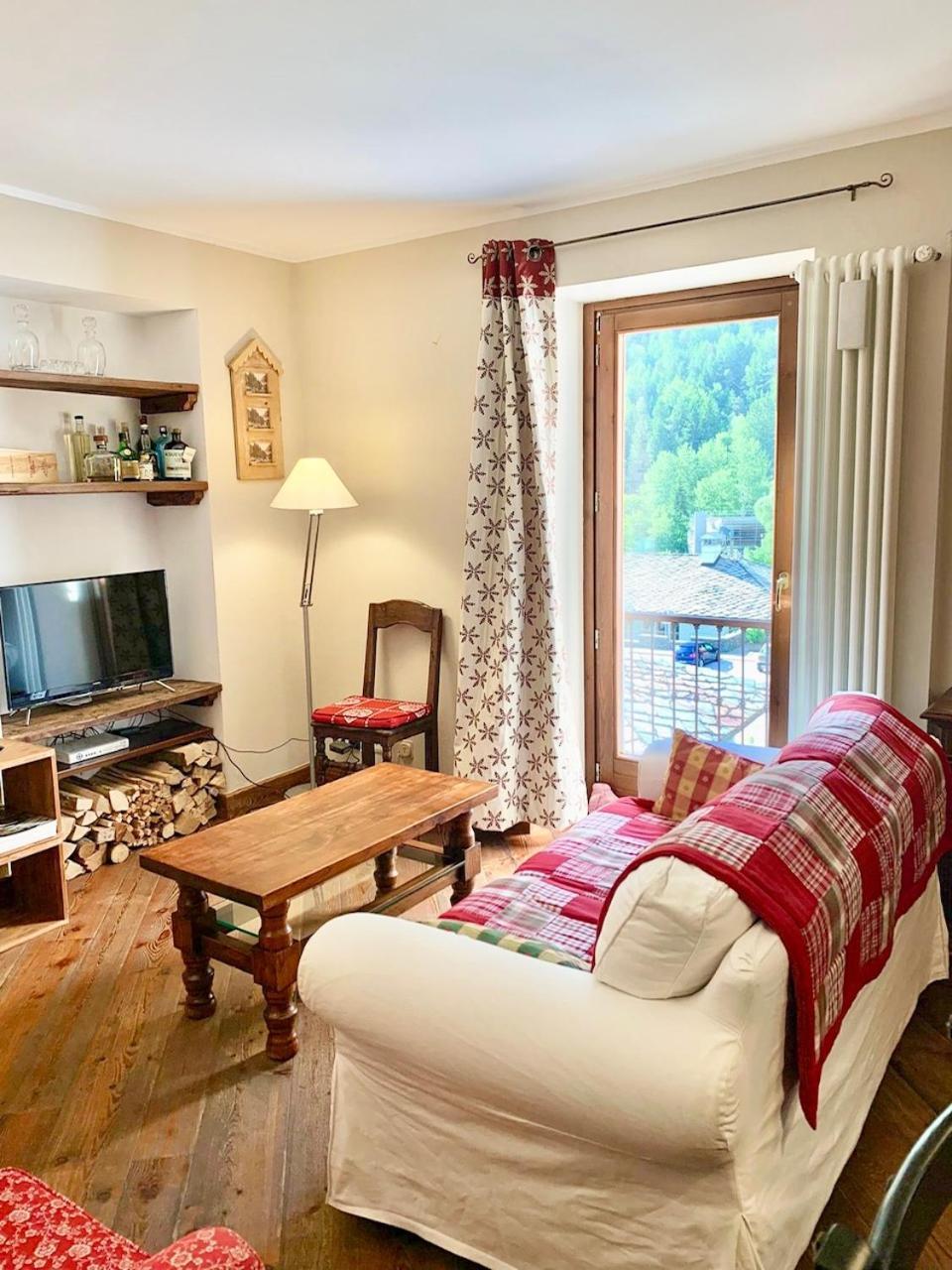 Maison Lalla Cir 0070 Pré-Saint-Didier Εξωτερικό φωτογραφία